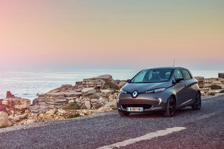  Renault Zoe Edition One 2016 года  (фото 29 из 30)